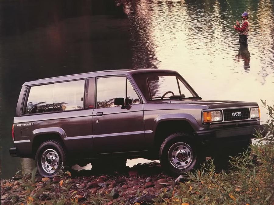  Isuzu Trooper 2-Door 1986 года  (фото 3 из 4)